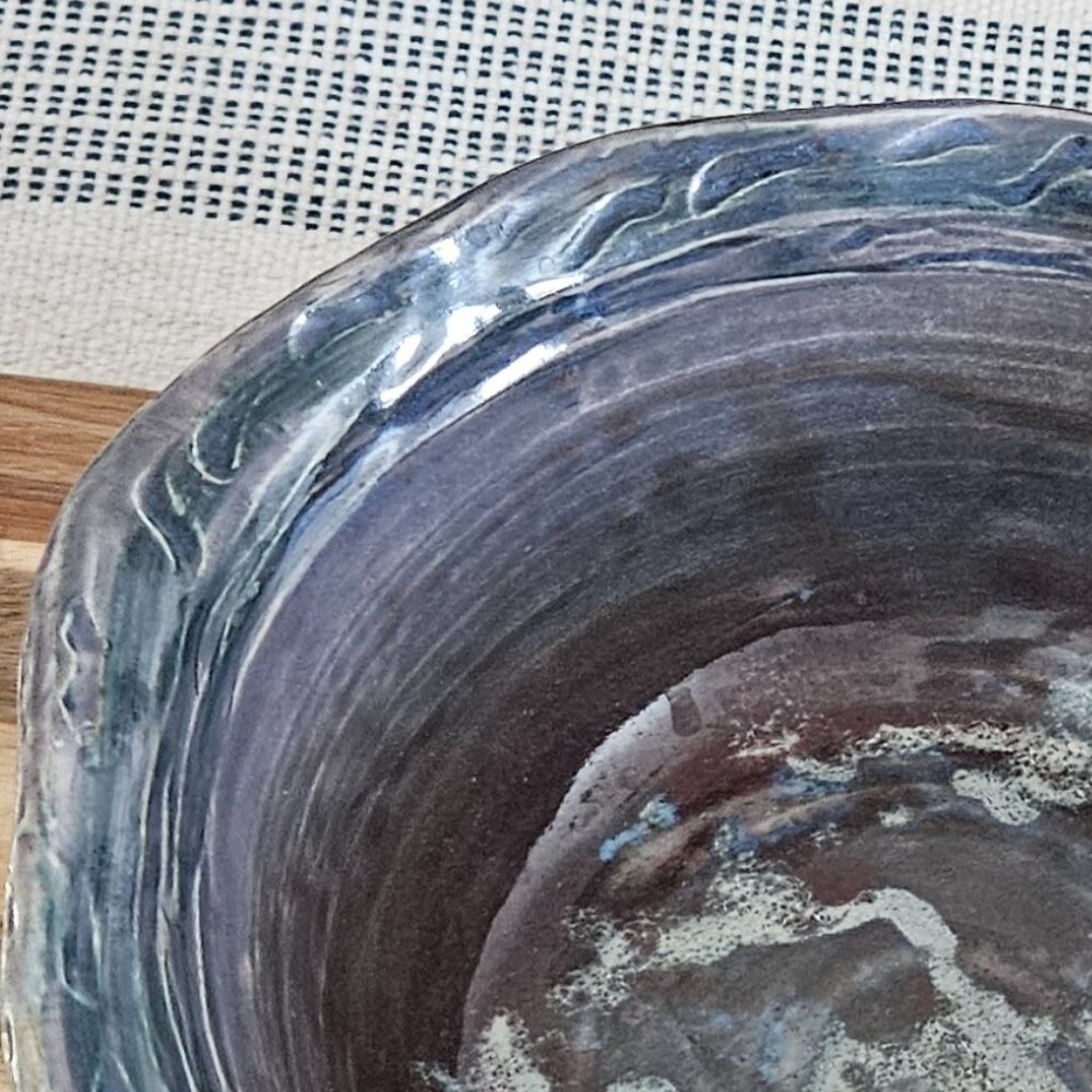 Blue & Purple, signed studio pottery, handmade bowl - Picture 6 of 9